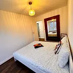 Paris View Direct Access 10 People شقة كوربوفوا