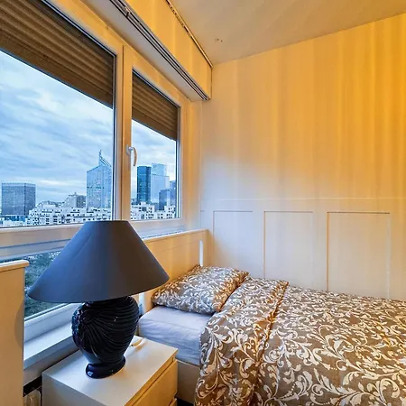 Paris View Direct Access 10 People Apartman Courbevoie