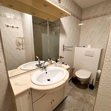 Paris View Direct Access 10 People 아파트