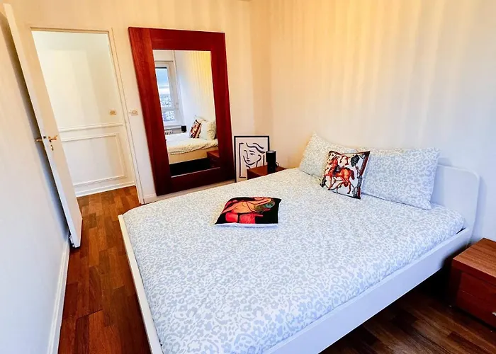 Paris View Direct Access 10 People Apartament Courbevoie