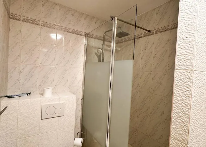 Paris View Direct Access 10 People 아파트
